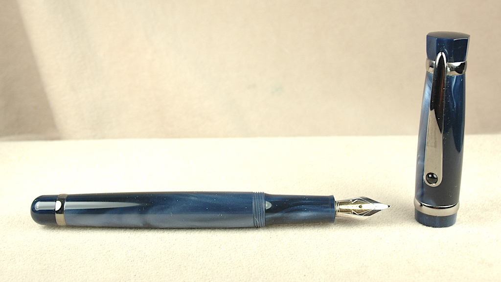 Pre-Owned Pens: 6149: Levenger: Verona